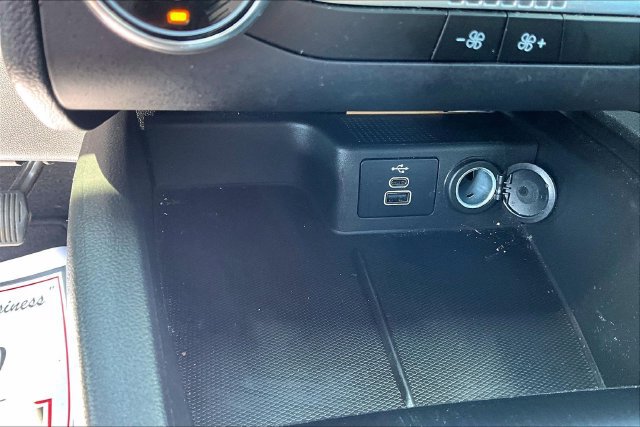 Used 2025 Ford Escape ST-Line w/ Equipment Group 301A FWD image 34