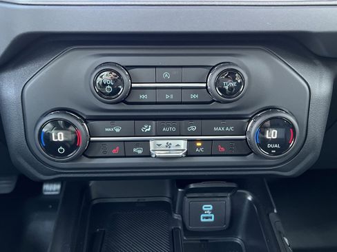 New 2025 Ford Bronco Big Bend image 21