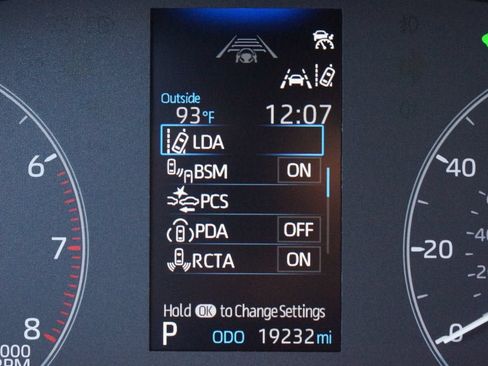 Used 2024 Toyota Corolla Cross AWD Hybrid w/ Moonroof Package image 4