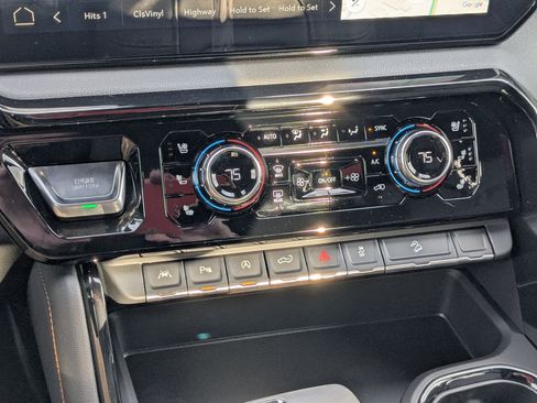 New 2026 GMC Sierra 1500 AT4 w/ AT4 Premium Package image 19