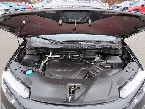 Certified 2022 Honda Pilot Sport image 8