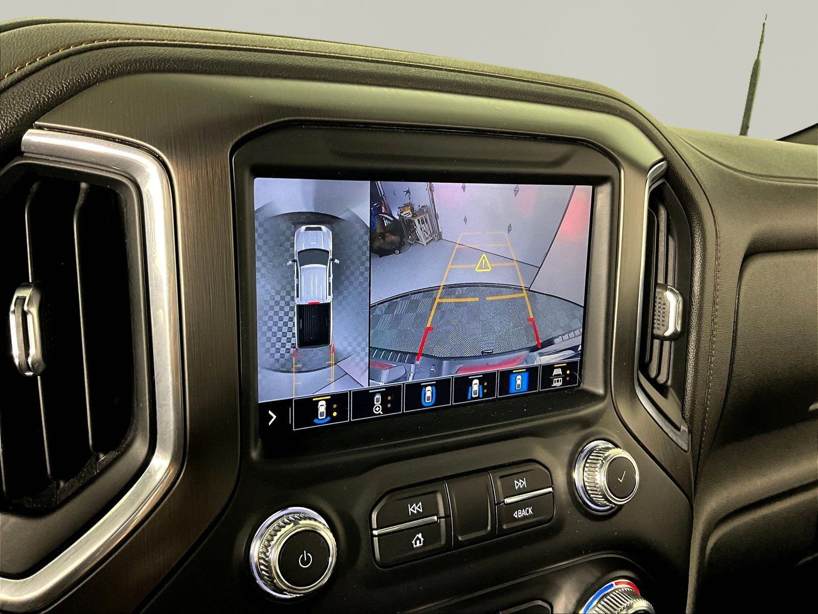 Used 2021 GMC Sierra 3500 AT4 w/ AT4 Premium Plus Package AWD/4WD image 15