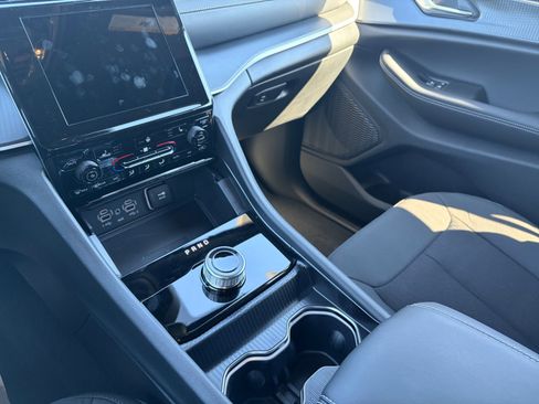 New 2026 Jeep Grand Cherokee Laredo X AWD/4WD image 34