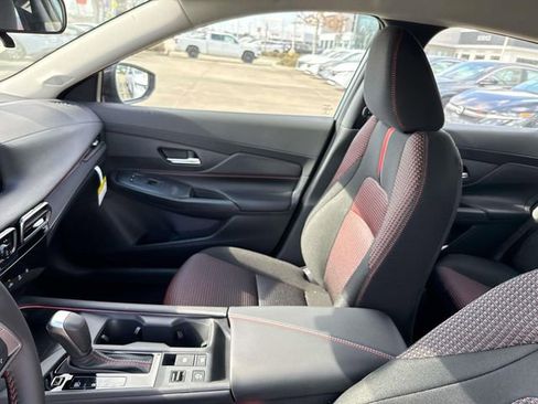 New 2026 Nissan Sentra SR w/ Floor Mat Package FWD image 19