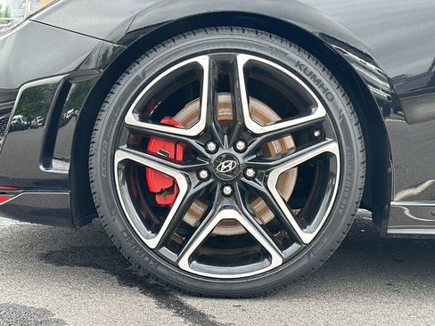 Used 2022 Hyundai Veloster N FWD image 11