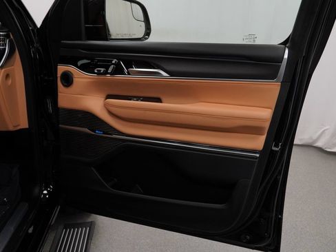 Certified 2025 Jeep Grand Wagoneer Series III w/ Rear Seat Video Group 1 AWD/4WD image 49