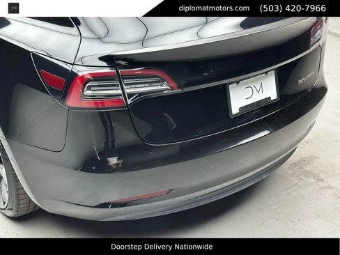 Used 2021 Tesla Model 3 Performance image 16