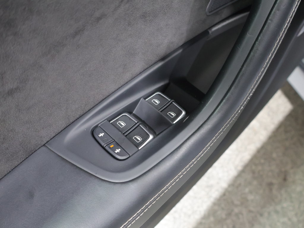 Used 2016 Audi S6 Prestige w/ Prestige Package AWD/4WD image 13