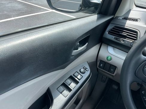 Used 2014 Honda CR-V LX image 21