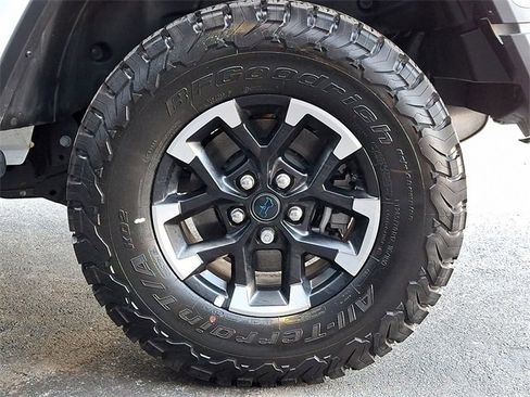 Used 2025 Jeep Wrangler Unlimited Rubicon 4xe image 14