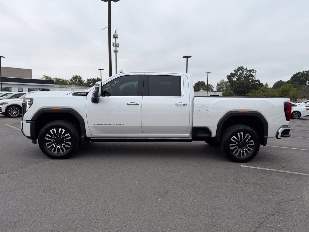 Used 2024 GMC Sierra 2500 Denali Ultimate w/ Max Trailering Package AWD/4WD image 4