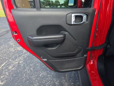 Used 2021 Jeep Wrangler Unlimited Sport AWD/4WD image 30