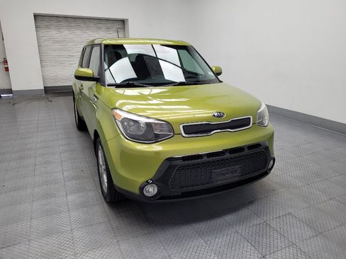 Used 2016 Kia Soul + FWD image 14