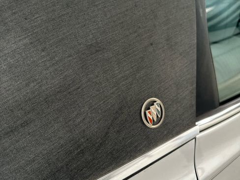 Used 2005 Buick LaCrosse CXL w/ Chrome Appearance Package image 11