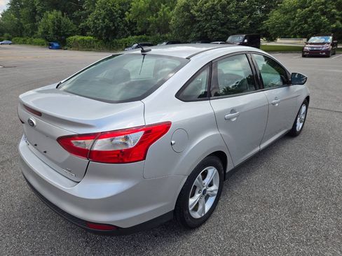 Used 2014 Ford Focus SE FWD image 11