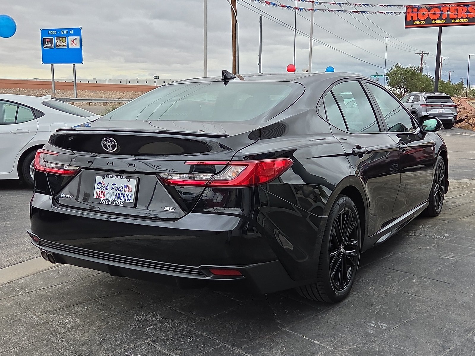 Used 2026 Toyota Camry SE FWD image 5