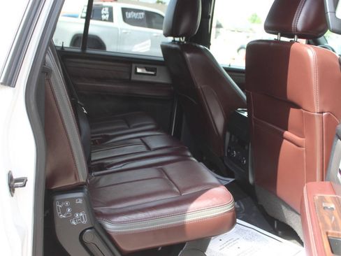 Used 2017 Ford Expedition EL Platinum AWD/4WD image 10