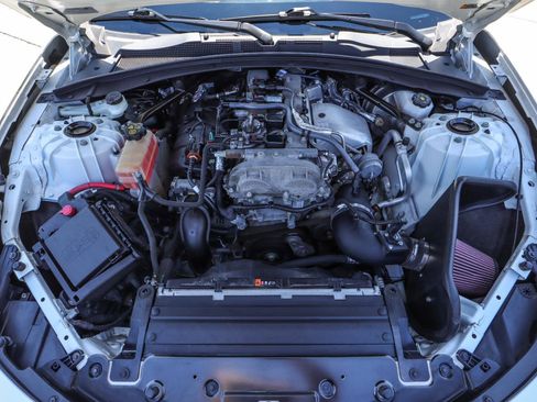 Used 2021 Chevrolet Camaro LS RWD image 18