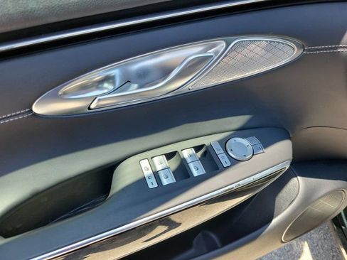 Certified 2024 Genesis GV70 2.5T AWD/4WD image 17