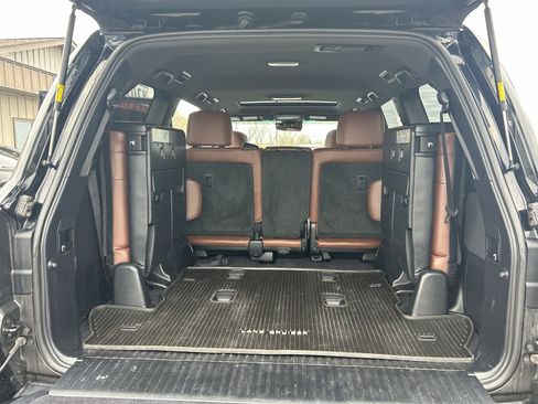Used 2016 Toyota Land Cruiser AWD/4WD image 39