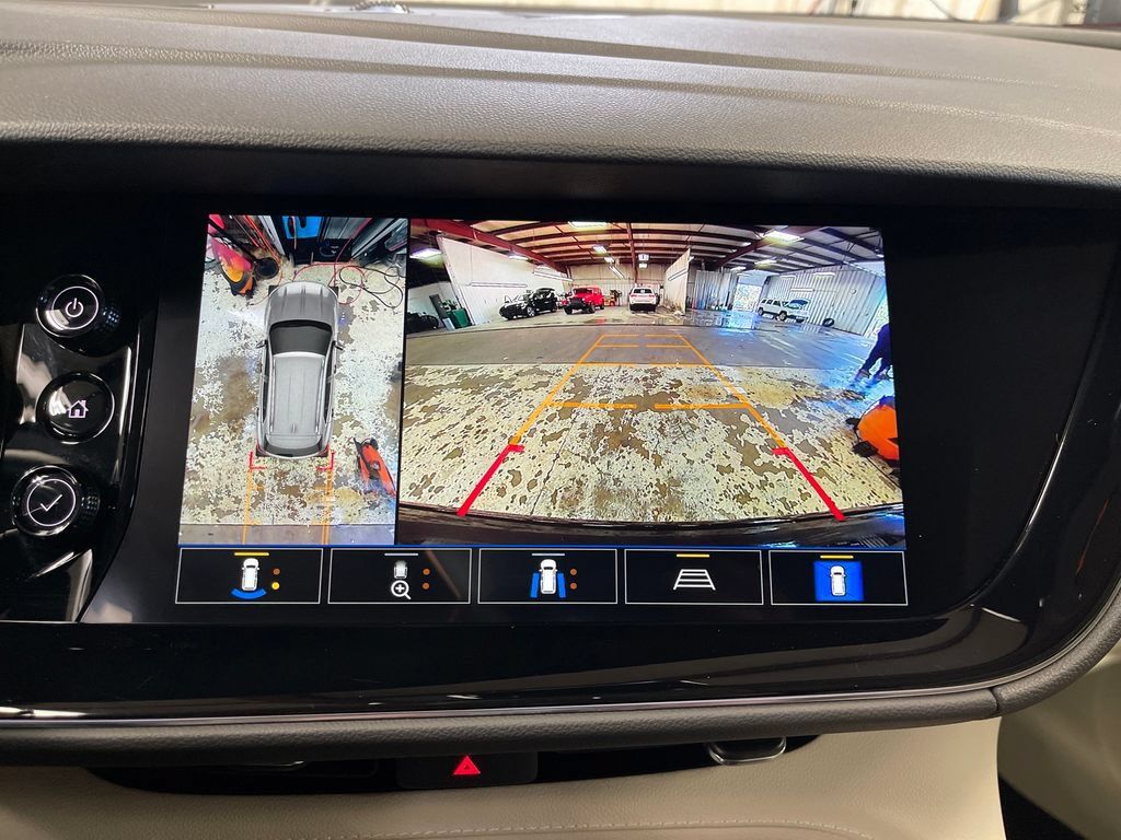 Used 2023 Buick Envision Avenir AWD/4WD image 28