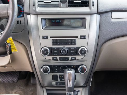 Used 2011 Ford Fusion S FWD image 16