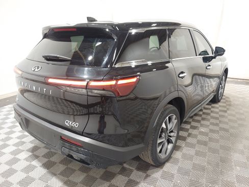 Used 2024 INFINITI QX60 Luxe AWD/4WD image 3