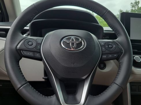 Used 2024 Toyota Corolla Cross LE FWD image 24