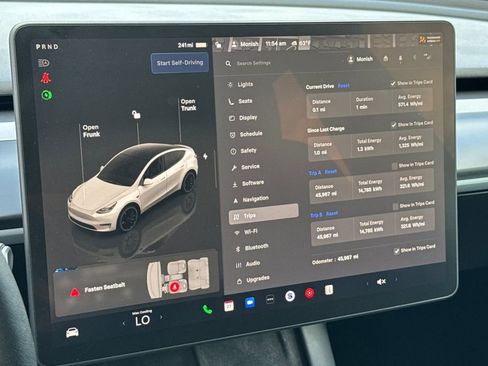 Used 2023 Tesla Model Y Performance AWD/4WD image 23
