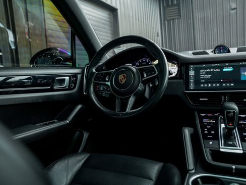 Certified 2019 Porsche Cayenne image 23