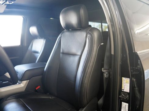 Used 2019 Ford F250 Lariat w/ Lariat Ultimate Package AWD/4WD image 27