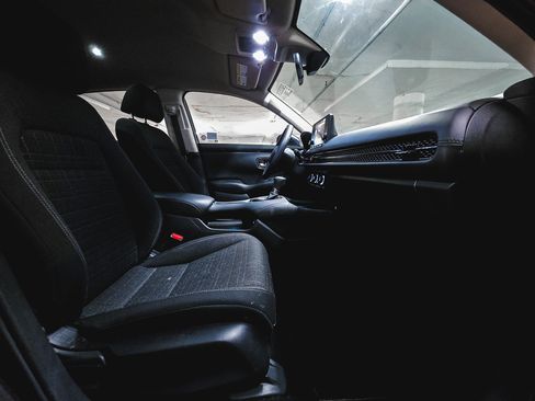 Used 2024 Honda HR-V LX image 31