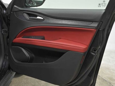 Used 2022 Alfa Romeo Stelvio Ti w/ Active Assist Plus Package image 11