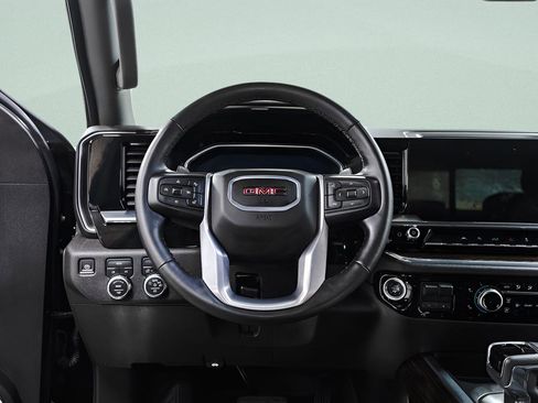 Used 2024 GMC Sierra 1500 Elevation w/ Preferred Package AWD/4WD image 9
