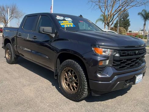 Used 2022 Chevrolet Silverado 1500 Custom image 1