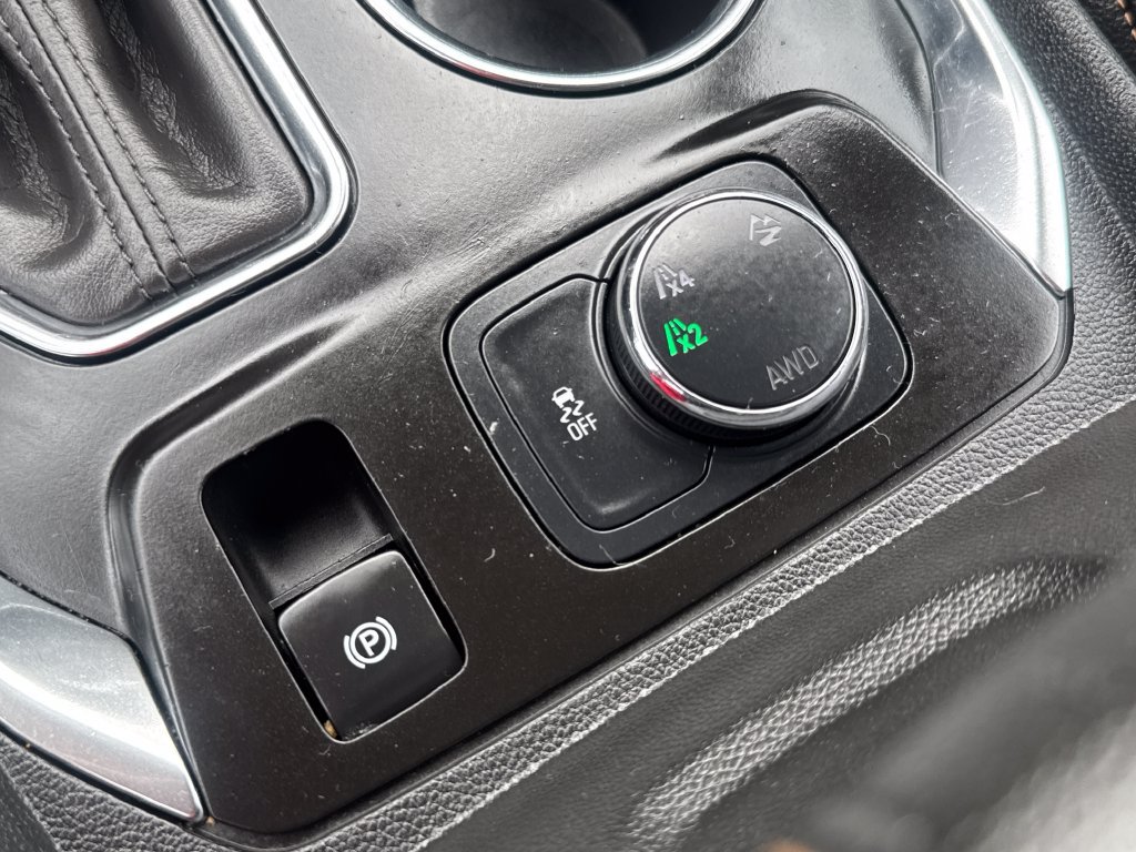 Used 2020 Chevrolet Traverse LT AWD/4WD image 29