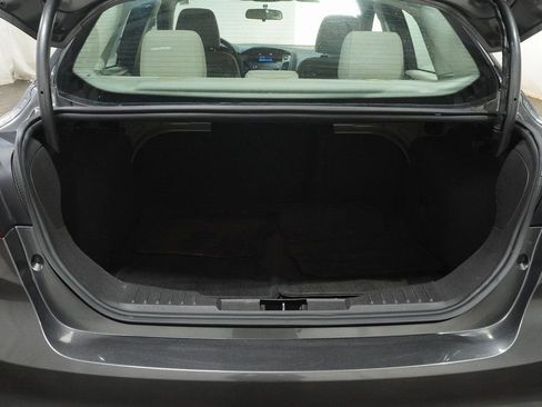 Used 2017 Ford Focus SE image 6