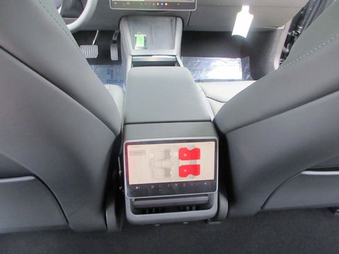 Used 2024 Tesla Model 3 RWD image 43