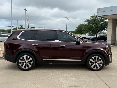 Used 2022 Kia Telluride S image 7