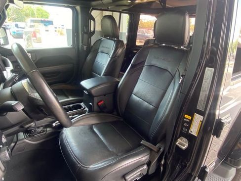 Used 2023 Jeep Wrangler Unlimited Sahara w/ Cold Weather Group AWD/4WD image 14