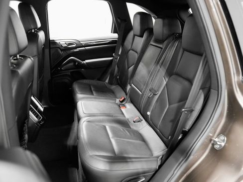 Used 2012 Porsche Cayenne image 29