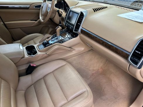 Used 2012 Porsche Cayenne image 16