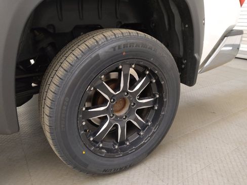 Used 2016 Toyota Tundra SR5 w/ SR5 Upgrade Package RWD image 31