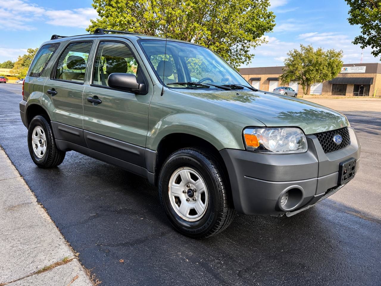 Used 2007 Ford Escape XLS FWD image 2