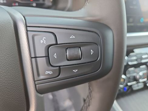 Used 2024 GMC Yukon XL Denali AWD/4WD image 24
