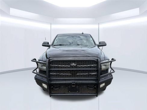 Used 2016 RAM 2500 Laramie w/ Black Appearance Group AWD/4WD image 5