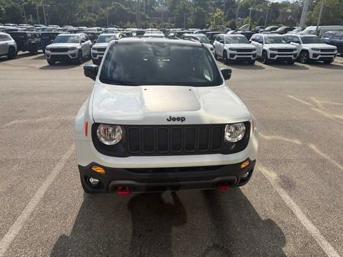 Used 2023 Jeep Renegade Trailhawk w/ Trailhawk Elite Group AWD/4WD image 2
