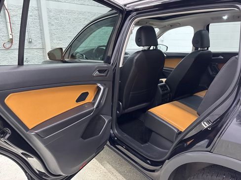 Used 2019 Volkswagen Tiguan SE image 28