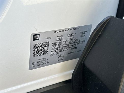 Used 2024 Chevrolet Trax LT w/ Driver Confidence Package image 32