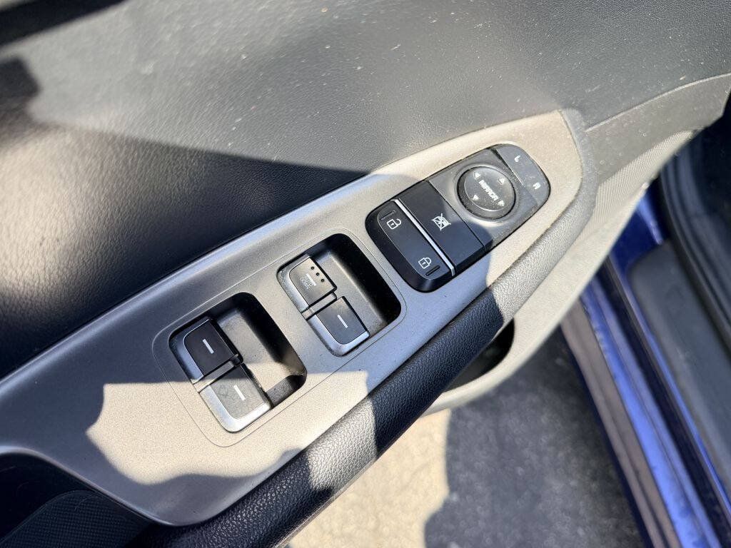 Used 2019 Kia Optima LX FWD image 7